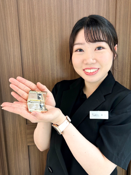 エレガンス紹介スタッフ