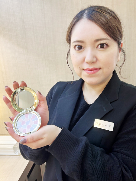エレガンス紹介スタッフ