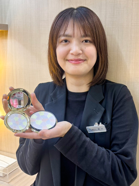 エレガンス紹介スタッフ